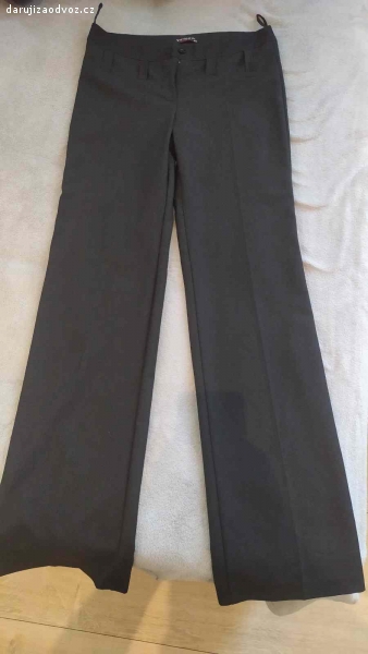 Daruji dámské kalhoty. Dámské kalhoty, nepoškozené, velikost cca 38 (čínské značení 40)