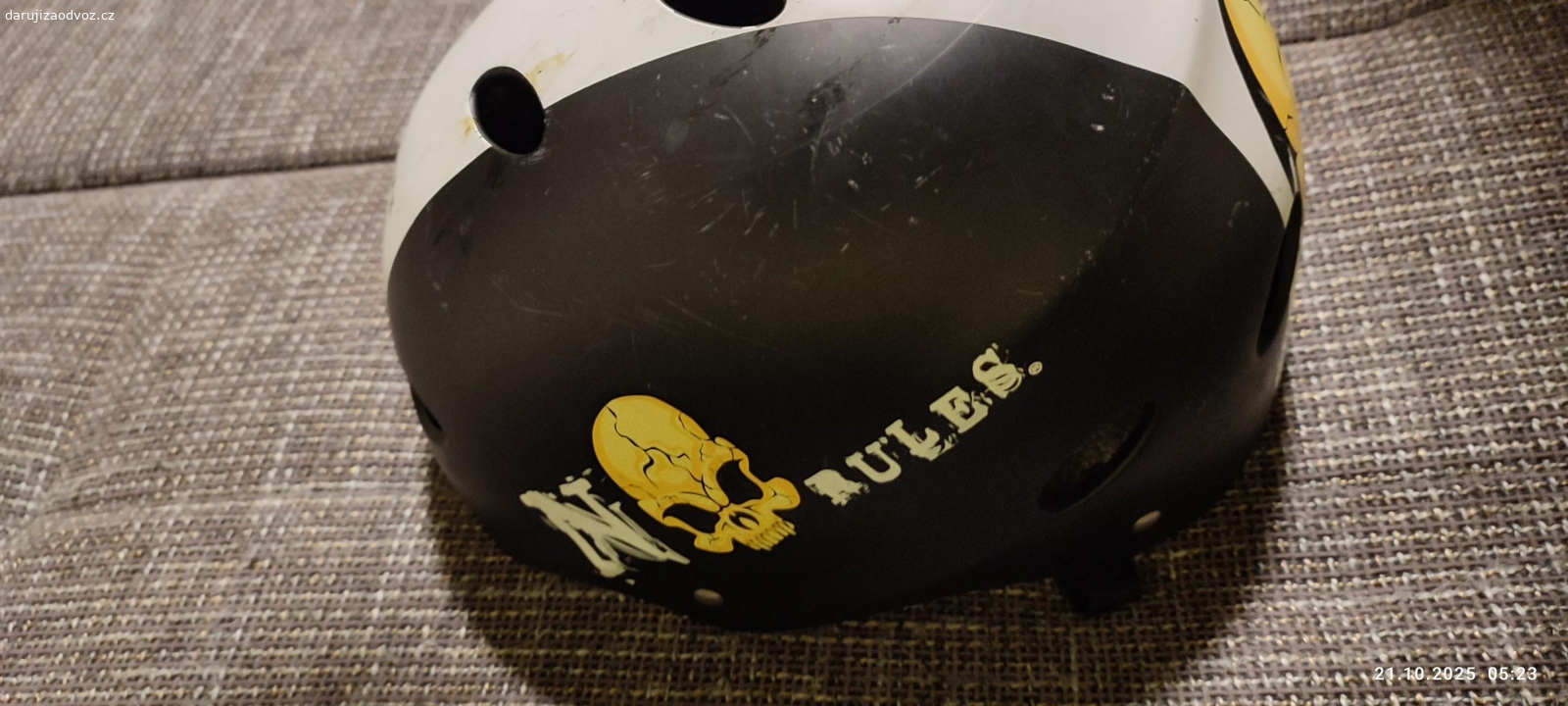 daruji dětskou helmu. daruji dětskou helmu viz foto