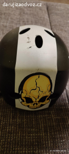 daruji dětskou helmu