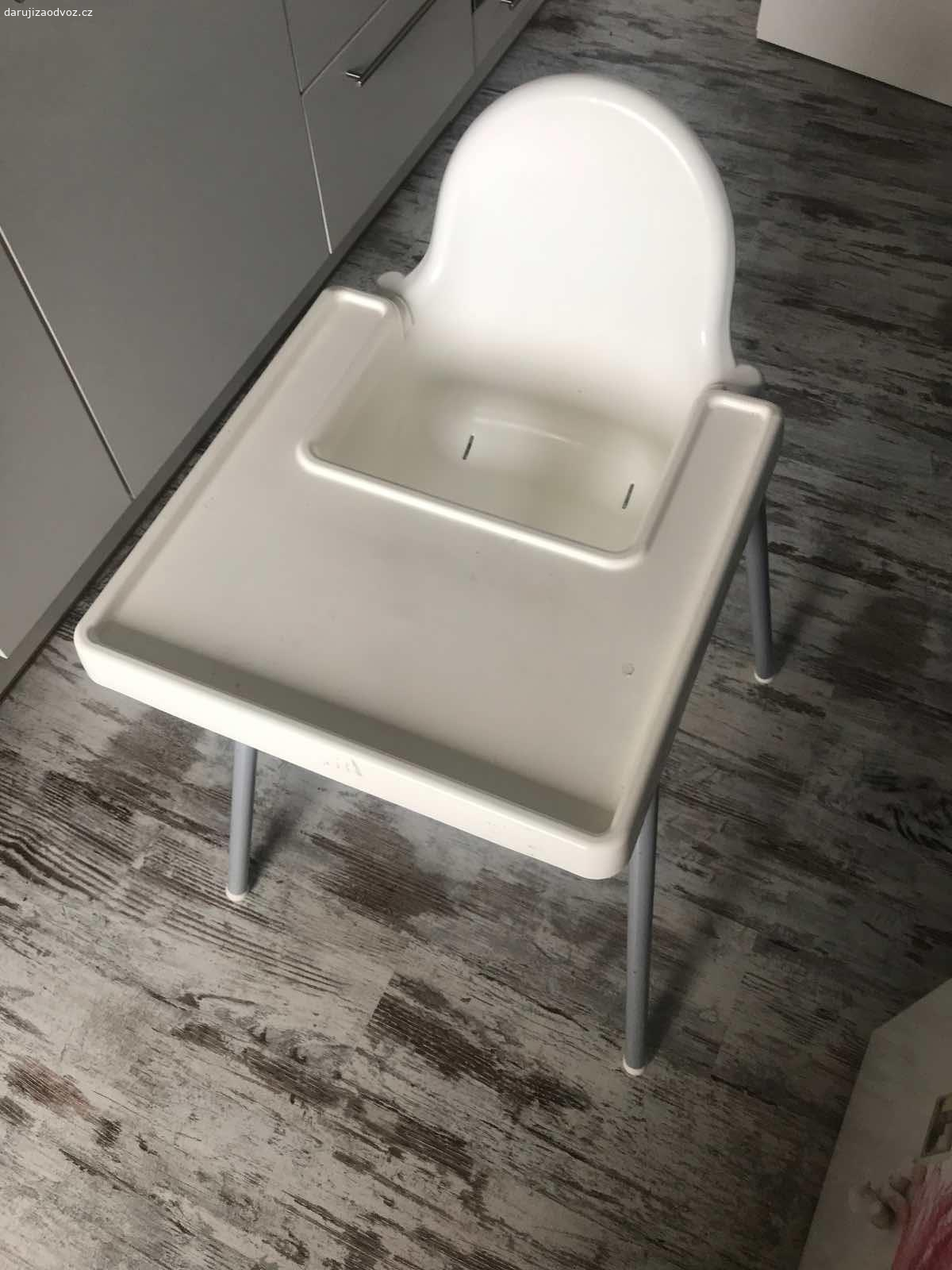 Daruji dětskou židličku IKEA.. Notoricky známá, funkční. Plast + kov.