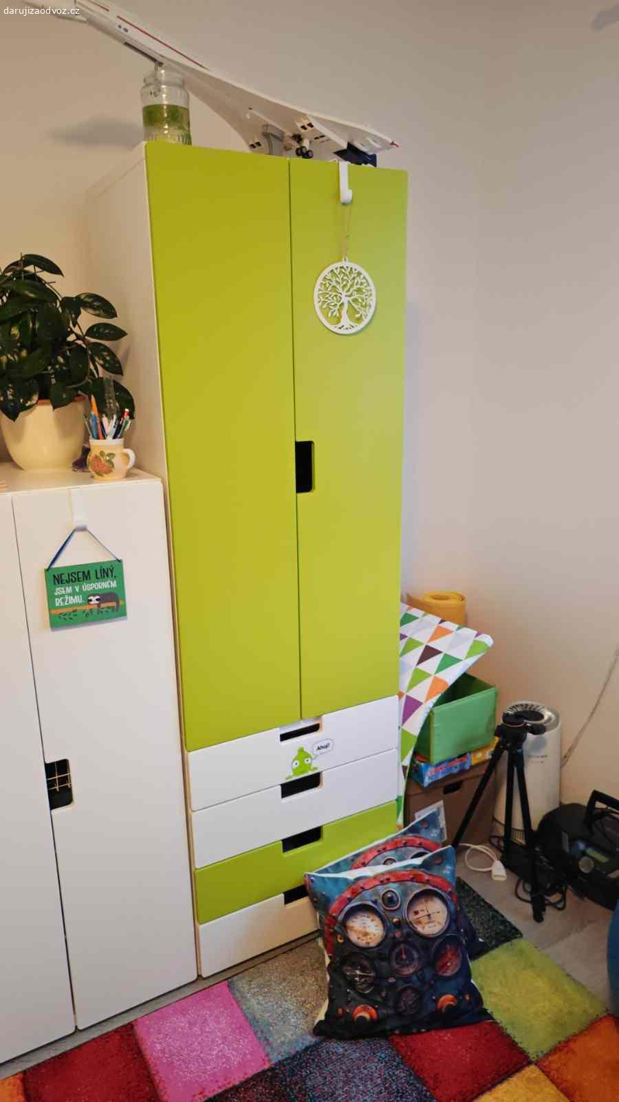 Daruji dětský nábytek IKEA - rezervováno .. Viz foto. K odvozu od pondělí 4.5.