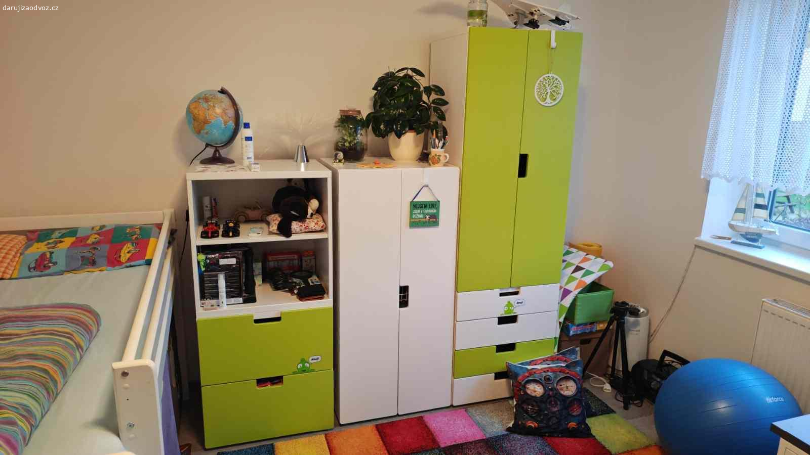 Daruji dětský nábytek IKEA - rezervováno .. Viz foto. K odvozu od pondělí 4.5.