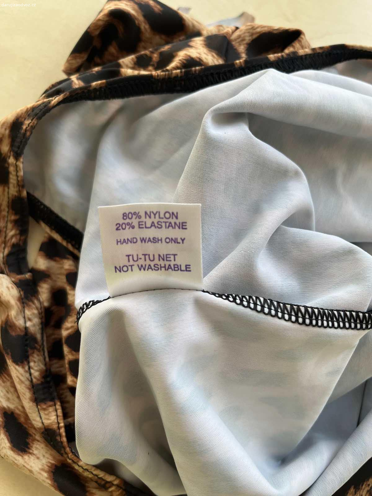 daruji dívčí dres vel. cca 130. daruji strečový dres se sukýnkou .UK vel. 2
mohu zaslat