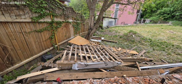 Daruji drevo z demolice