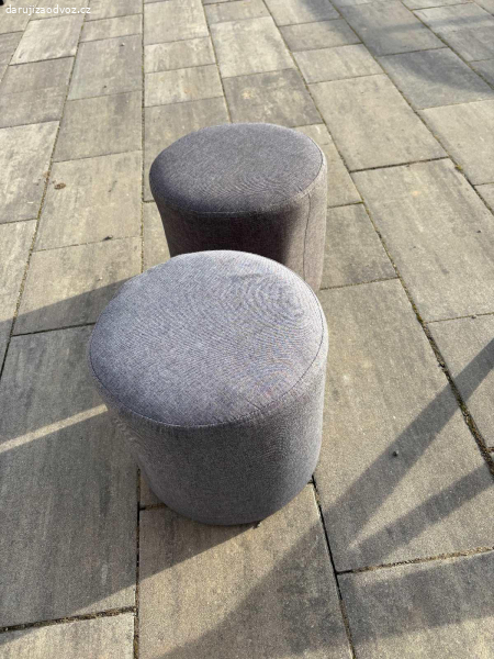 Daruji dva taburety