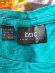 Daruji dvě dámské noční košile