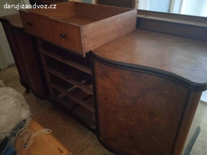 Daruji dvě skříně a pribornik