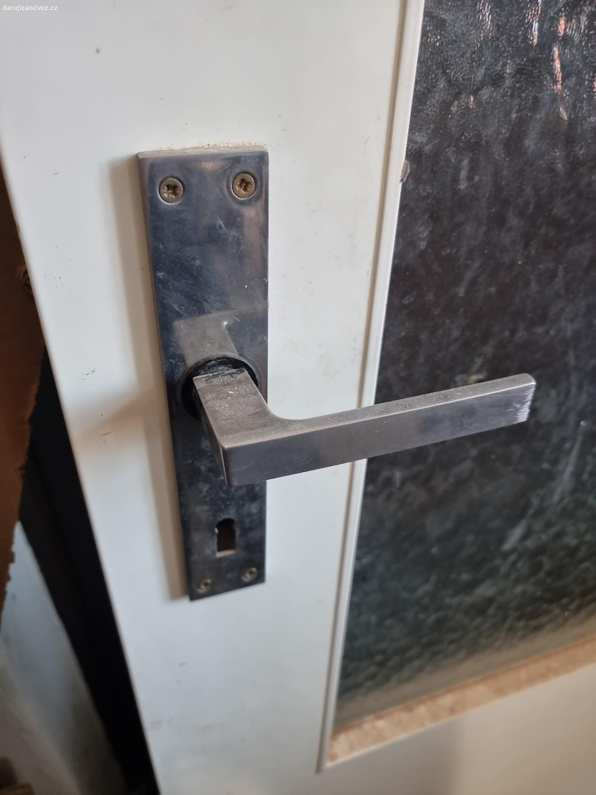 Daruji dveře, ideální na stavbu. 80, Pravé, včetně kování.