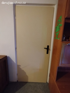 Daruji dvoje staré dveře 80L