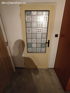 Daruji dvoje staré dveře 80L