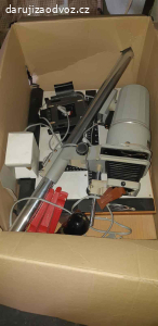 Darují fotografický zvětšování pristroj