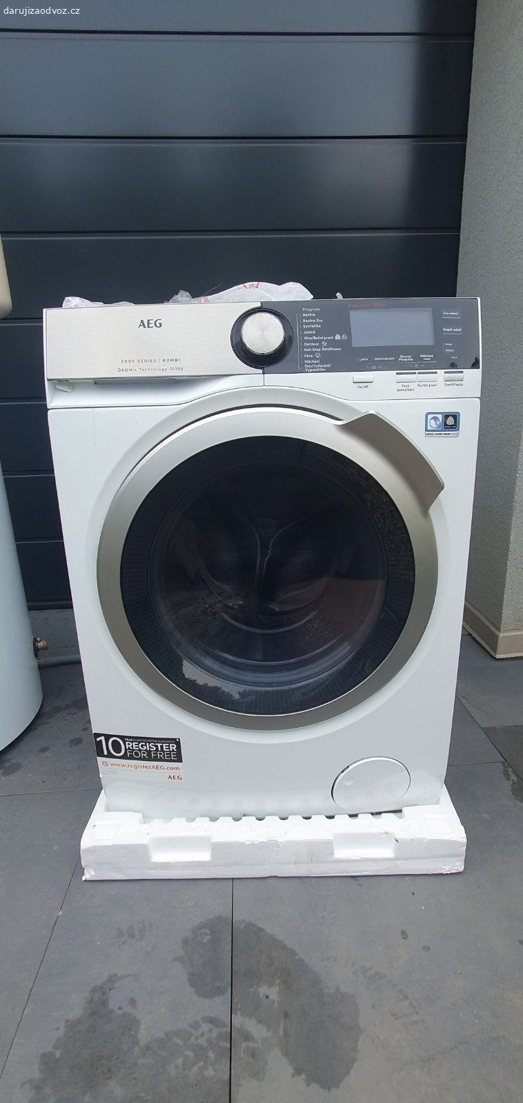 Daruji funkcni pracku. Daruji funkcni pracku AEG 800 Series Kombi na max 10kg pradla. Pracka je funkcni, pouzivana, stari 8 let, neposkozena. Nema rychly cyklus, coz byl duvod vymeny za novsi model.