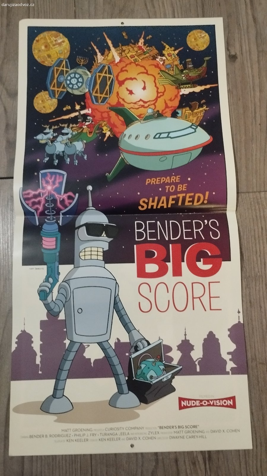 Daruji Futurama kalendář. Na rok 2011
Uprostřed plakát na film Bender's big score. 
Vhodné pro fanoušky Futurami, či pro děti.
Příští rok, na který budou sedět dny v týdnu bude 2033 (pak hned 2039). 

Předání možné na Kladně nebo v Praze Radlicích.

Můžu darovat ještě 1 kalendář zde: https://www.darujizaodvoz.cz/6-dum-a-zahrada/247908-kalendar-opraski-z-ceske-historie
