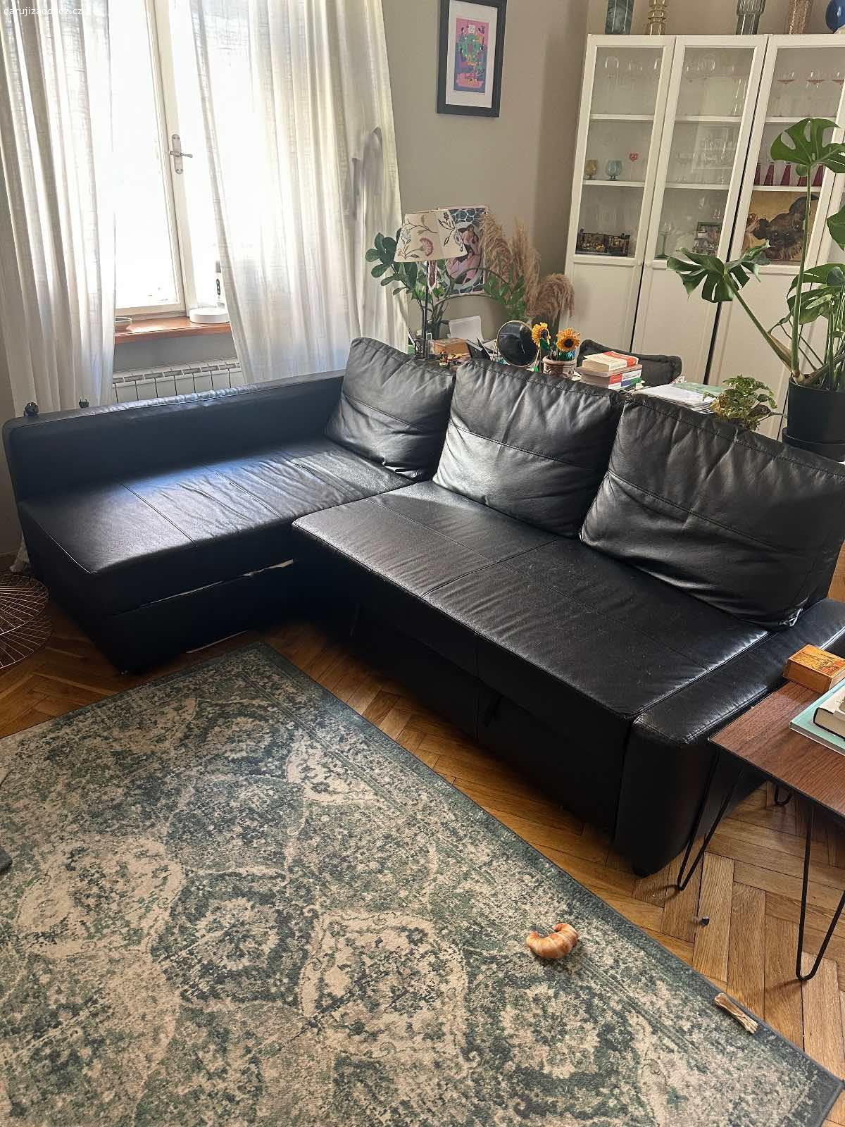 Daruji Gauč za odvoz. Darujeme za odvoz gauč, stav a rozměry viz foto níže.