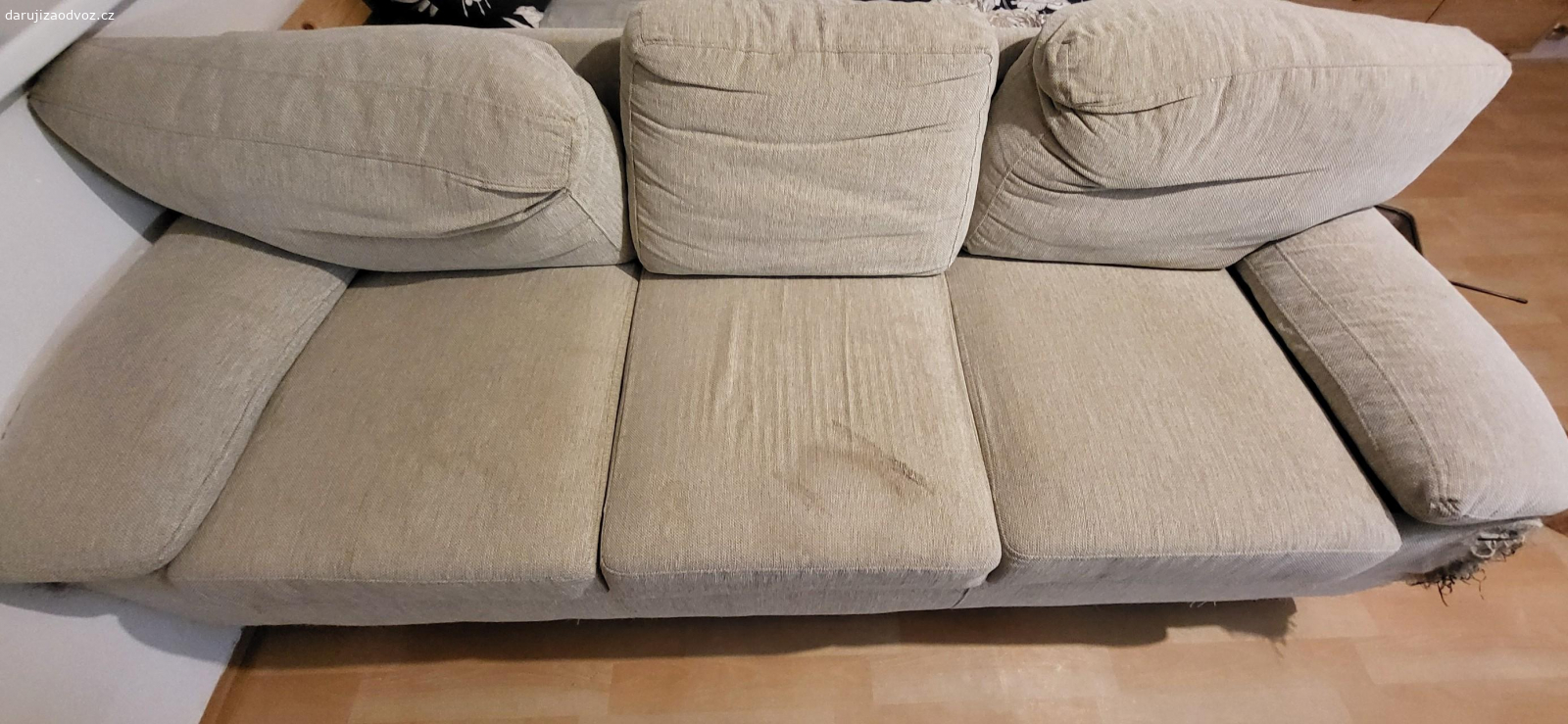 daruji gauč. gauč, šířka 2m 10cm