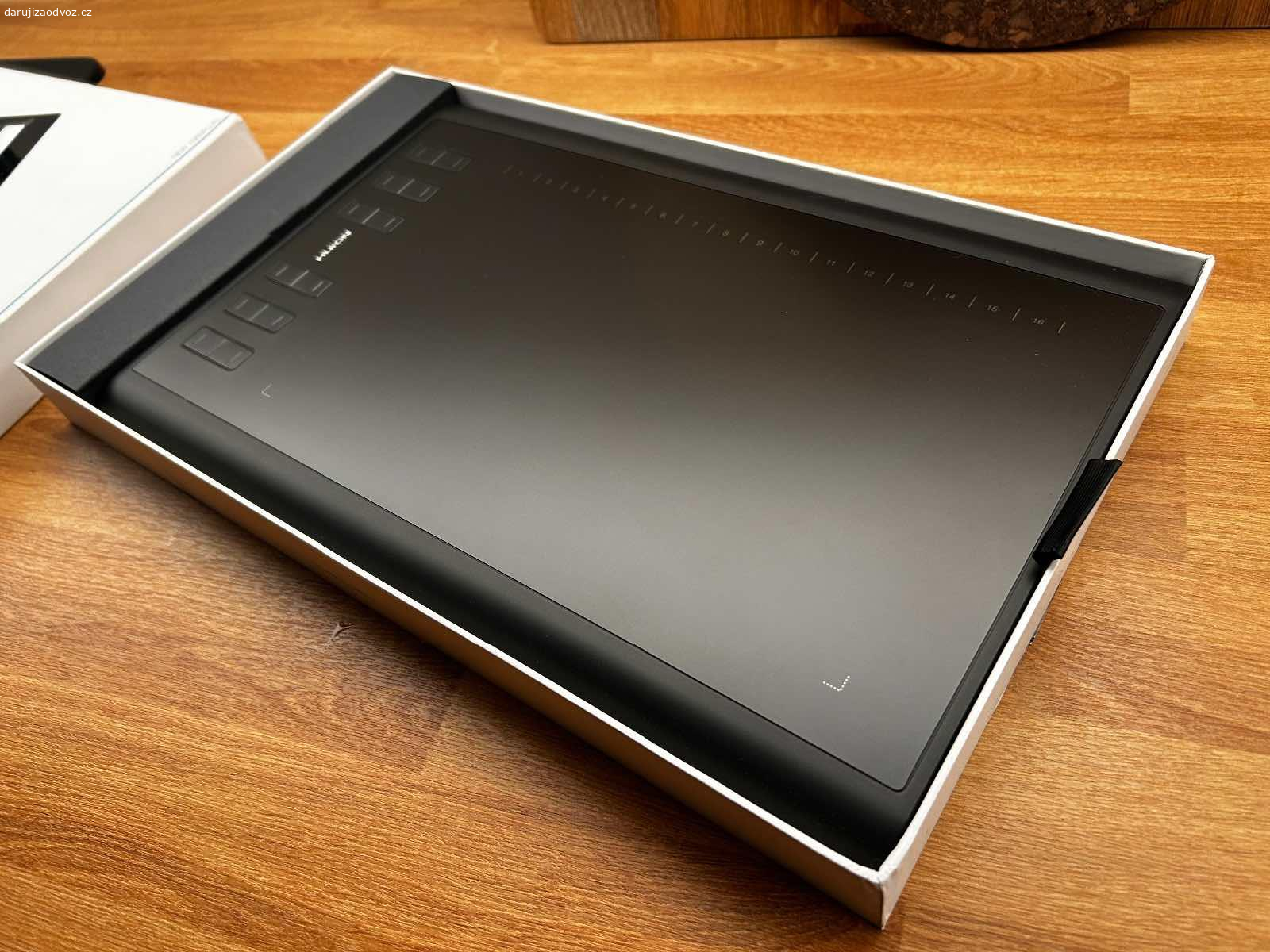 Daruji graficky tablet. Daruji za odvoz graficky tablet. Byl pouzity asi 3x. Soucasti 2 graficka pera, nahradni plocha, komplet prislusenstvi.
Pouze osobni predani.