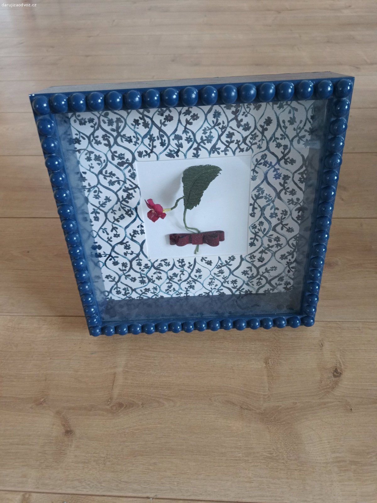 daruji handmade obraz. ruční výroba, malinko odřený na pár místech, dá se postavit i zavěsit na zeď