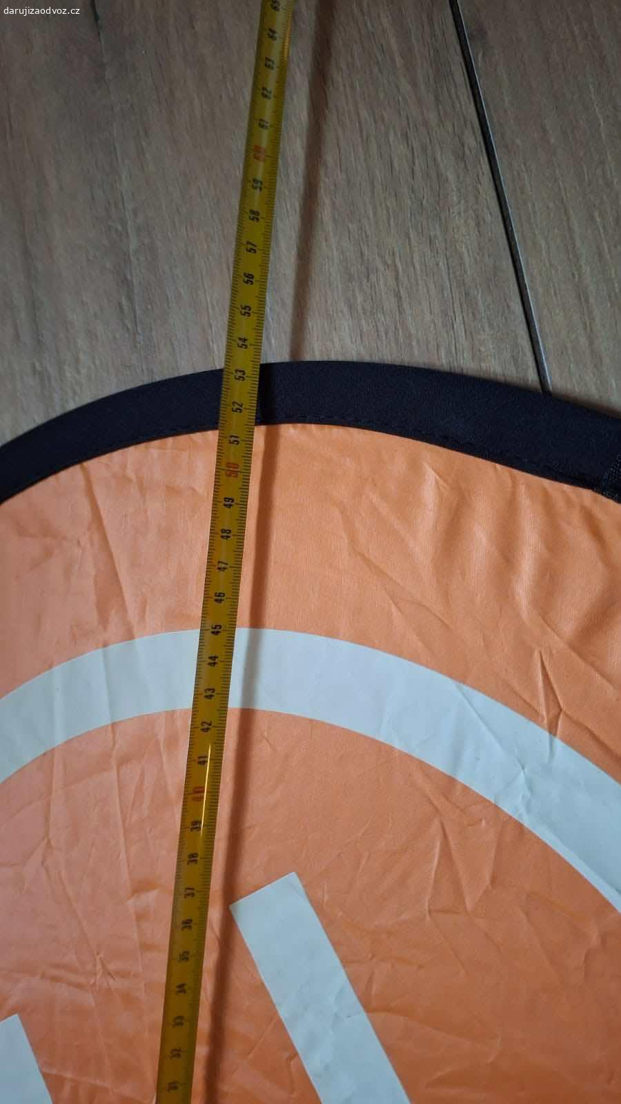 Daruji heliport pro dron. Daruji heliport pro dron, velikost viz foto
Zdarma, čokoláda potěší, není podmínkou :)