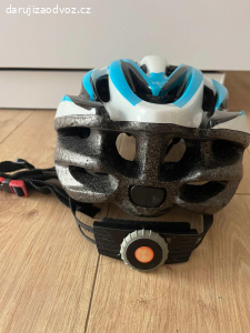 Daruji helmu na kolo