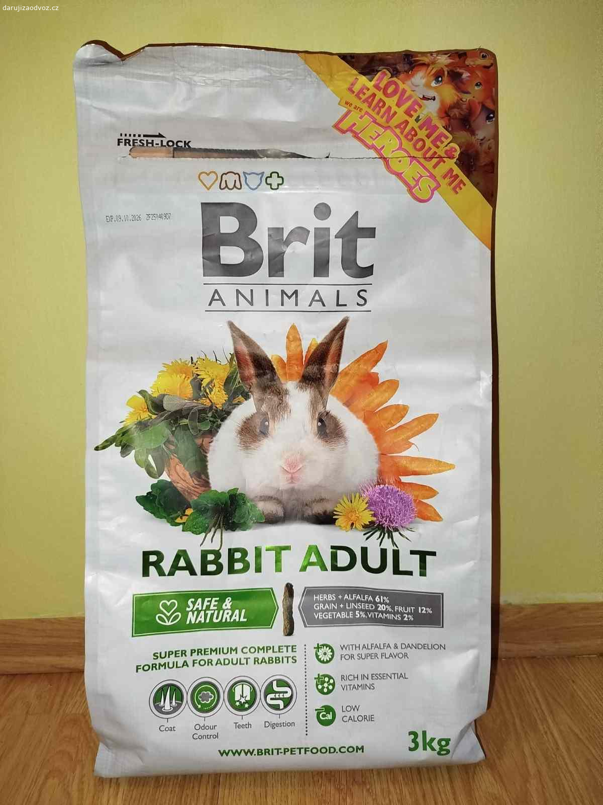 Daruji hobliny, granule pro králíka. asi 5 pytlů čistých hobin od truhláře, vhodné jako podestýlka pro hlodavce a králíkovce.
Dále zbytek granulí pro králíka cca 0,77kg Brit Rabbit adult (exp 10.2026)