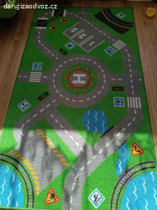 Rezervace Daruji hrací koberce a židličku