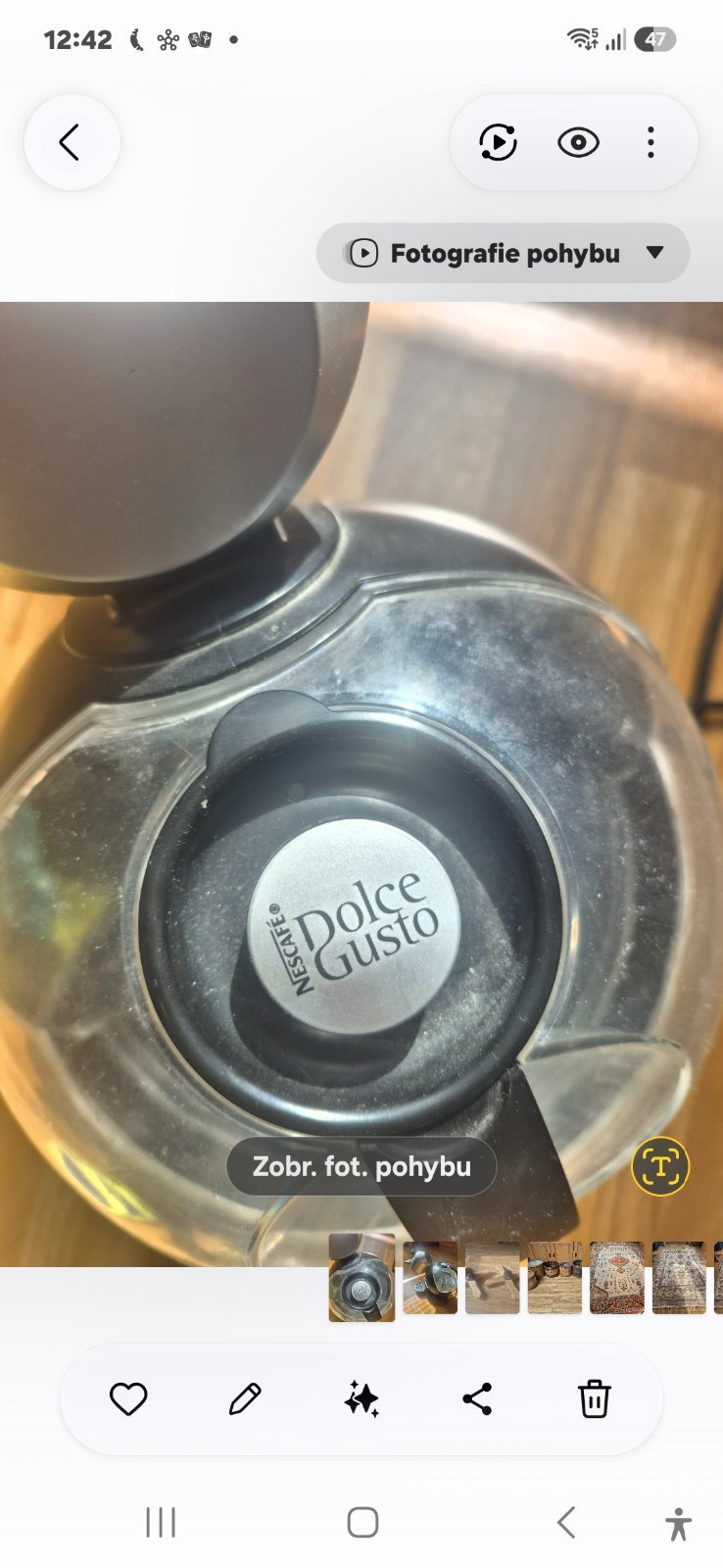 Daruji kávovar Dolce Gusto. Nějakou dobu nepoužívaný, ale měl by fungovat