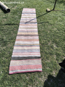 Daruji koberec za odvoz.