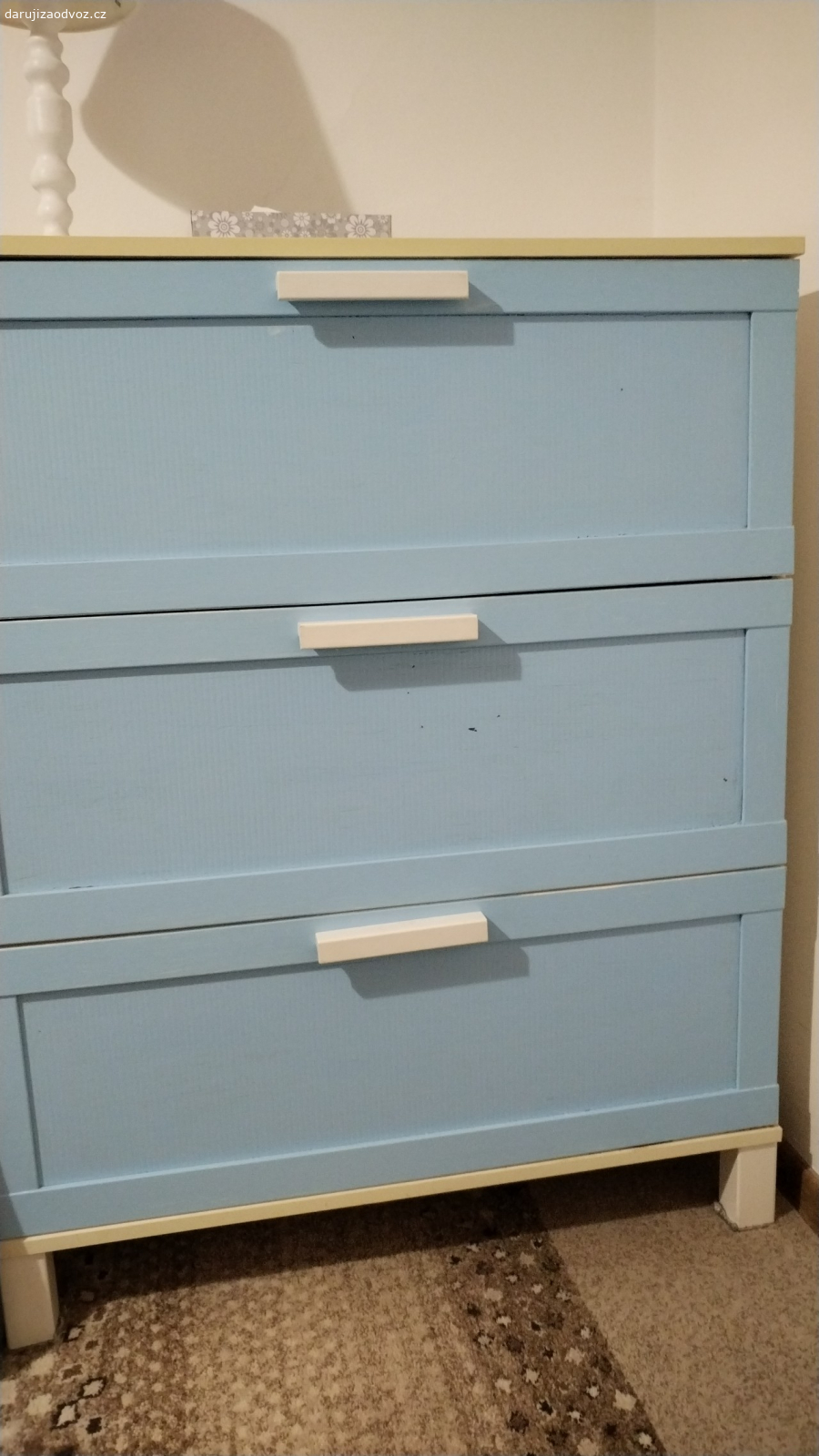 Daruji komodu Ikea. Dobry den , daruji komodu za odvoz.