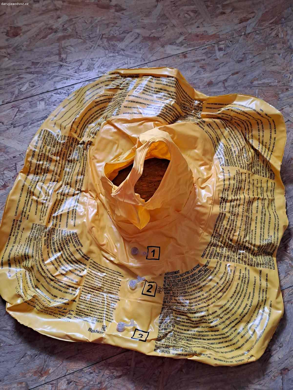 Daruji koupací kruh pro miminka Swim safe step a. Koupací kruh pro nejmenší děti, Swim safe step a, použitý jednou, jako nový