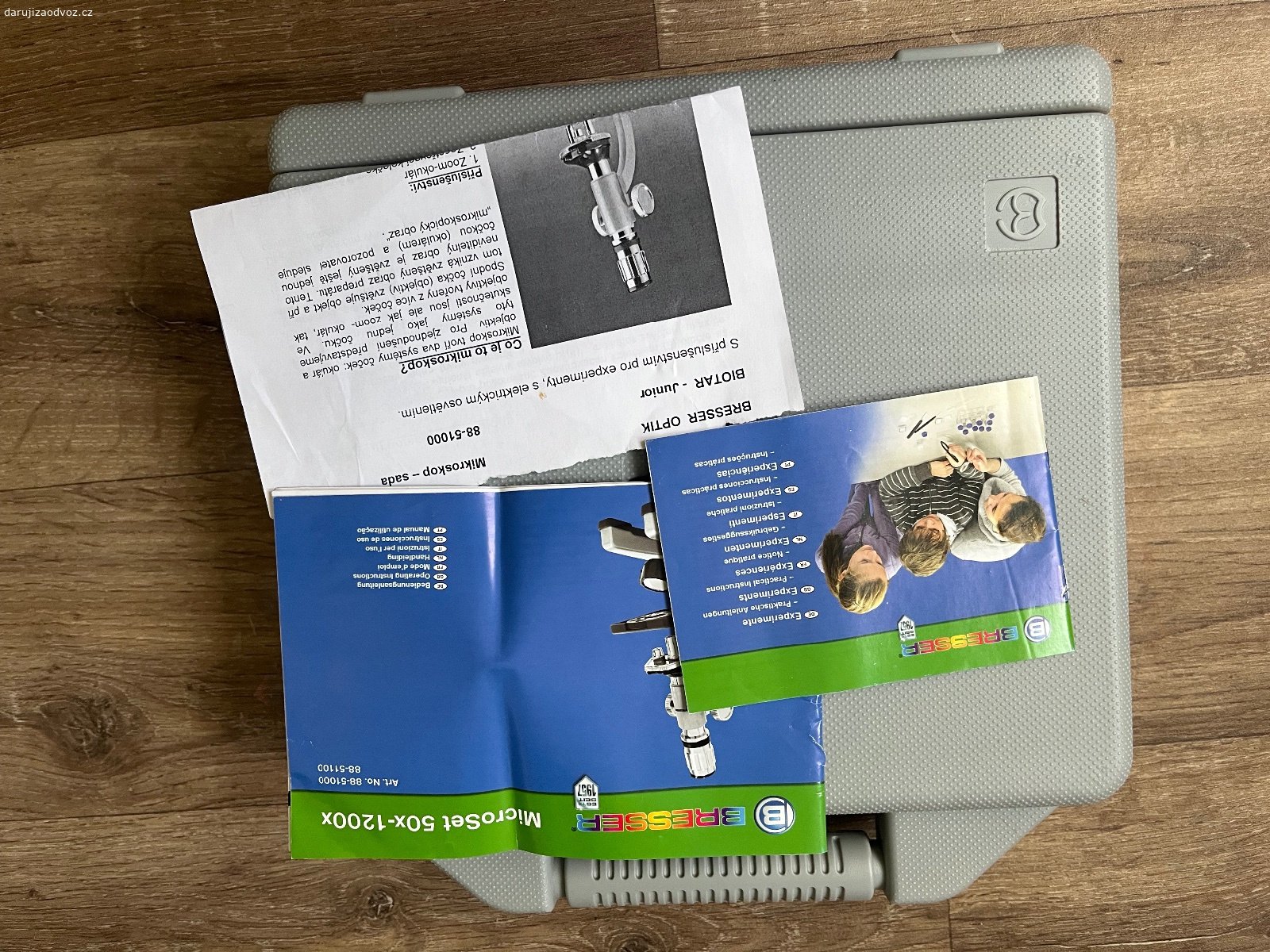 Daruji MicroSet Bresser Junior. Mikroskop a příslušenství, určené pro děti. Použité, trochu něco chybí. Kufřík nedrží zavřený, něco je tam ulomené. Osobní odběr Praha Opatov.