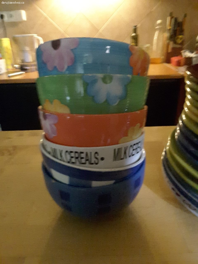 Daruji misky a talíře