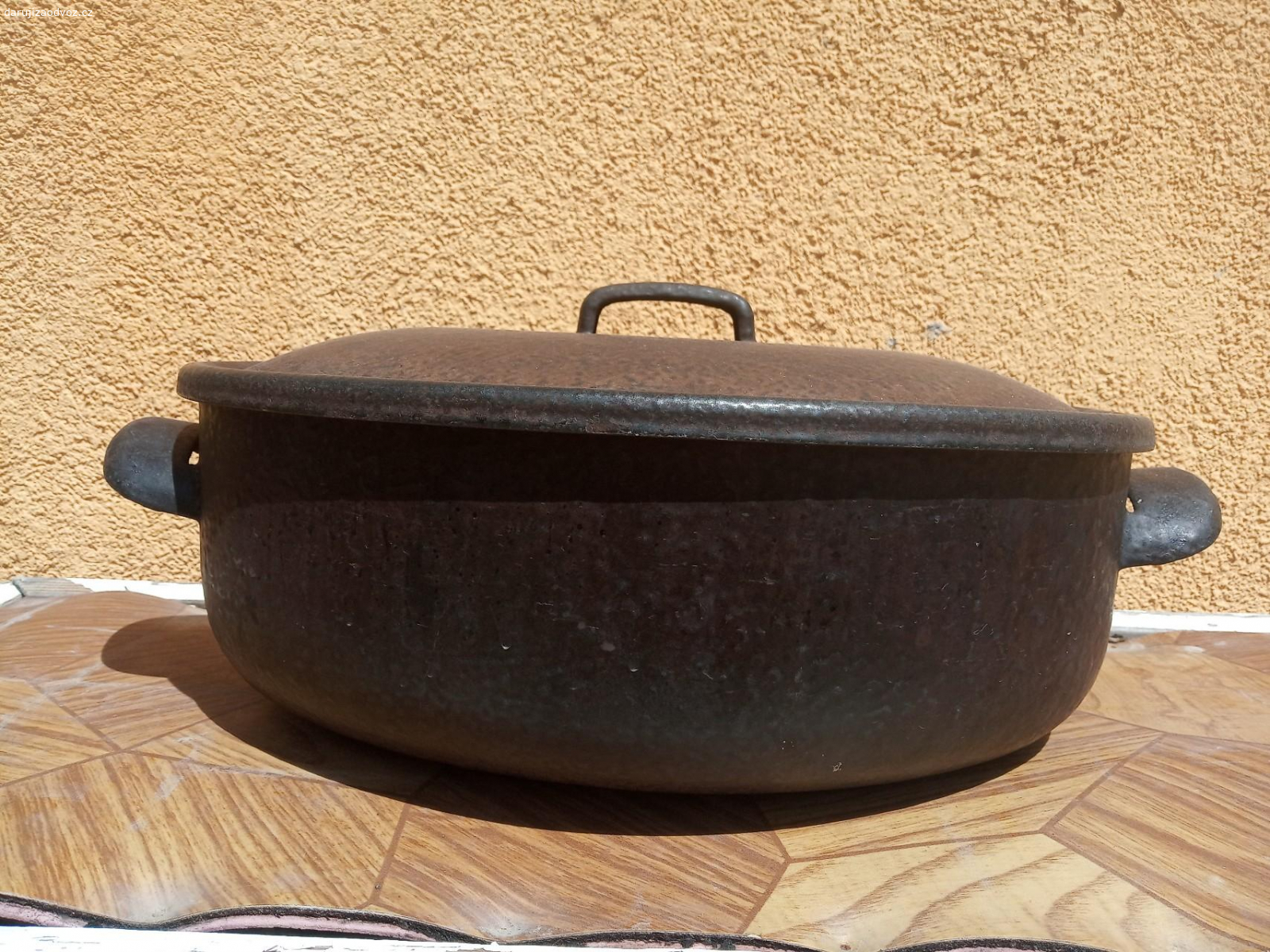 Daruji mix nádobí NEZASÍLÁM. Daruji hrnec, hrníčky, vázy, atd.
Nevyužijeme. Volejte, na SMS nereaguji. K dispozici 8-18 hod, kromě nedělí.