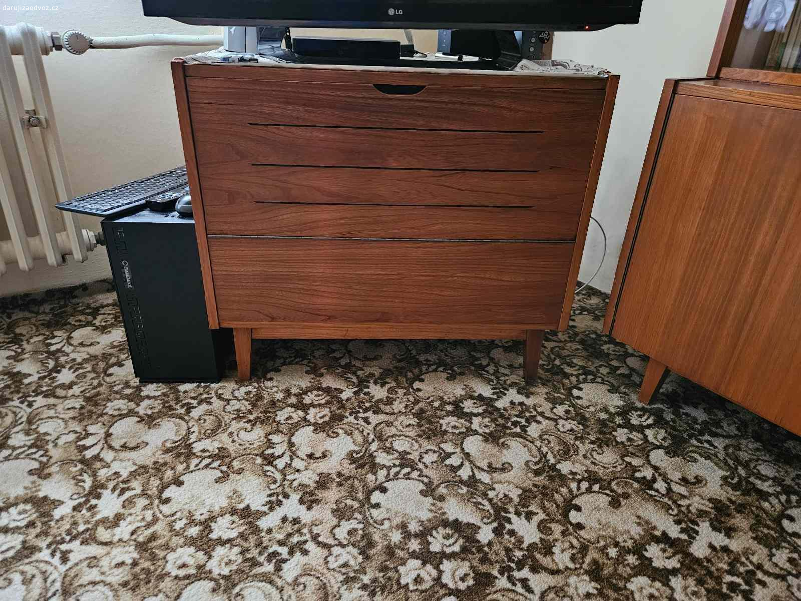 Daruji nábytek. Daruji