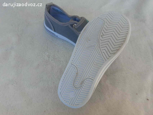 Daruji nenošené dětské plátěnky