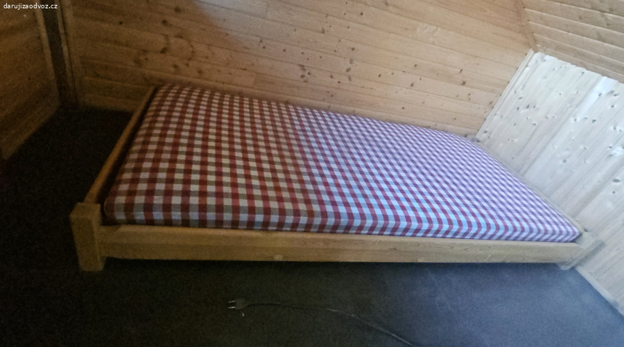 Daruji nízkou postel za odvoz