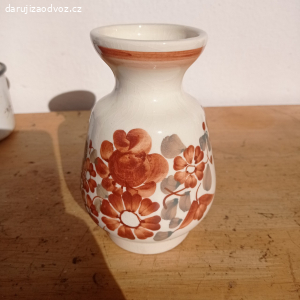 daruji nižší vazicku z keramiky