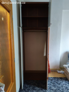 Daruji obývákou stenu a šatní skříň