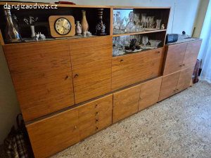 Daruji obyvakovou stěnu