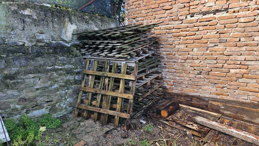 Daruji palety, desky a prkna