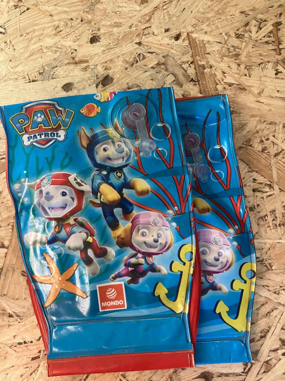 Daruji par pro mě nevyužitých věcí. Daruji věci které nepotrebuji