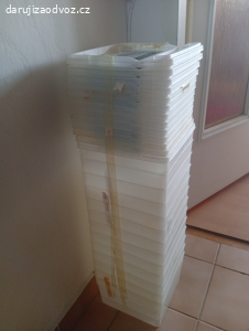 Daruji plastové krabičky 3l. I jednotlivé.