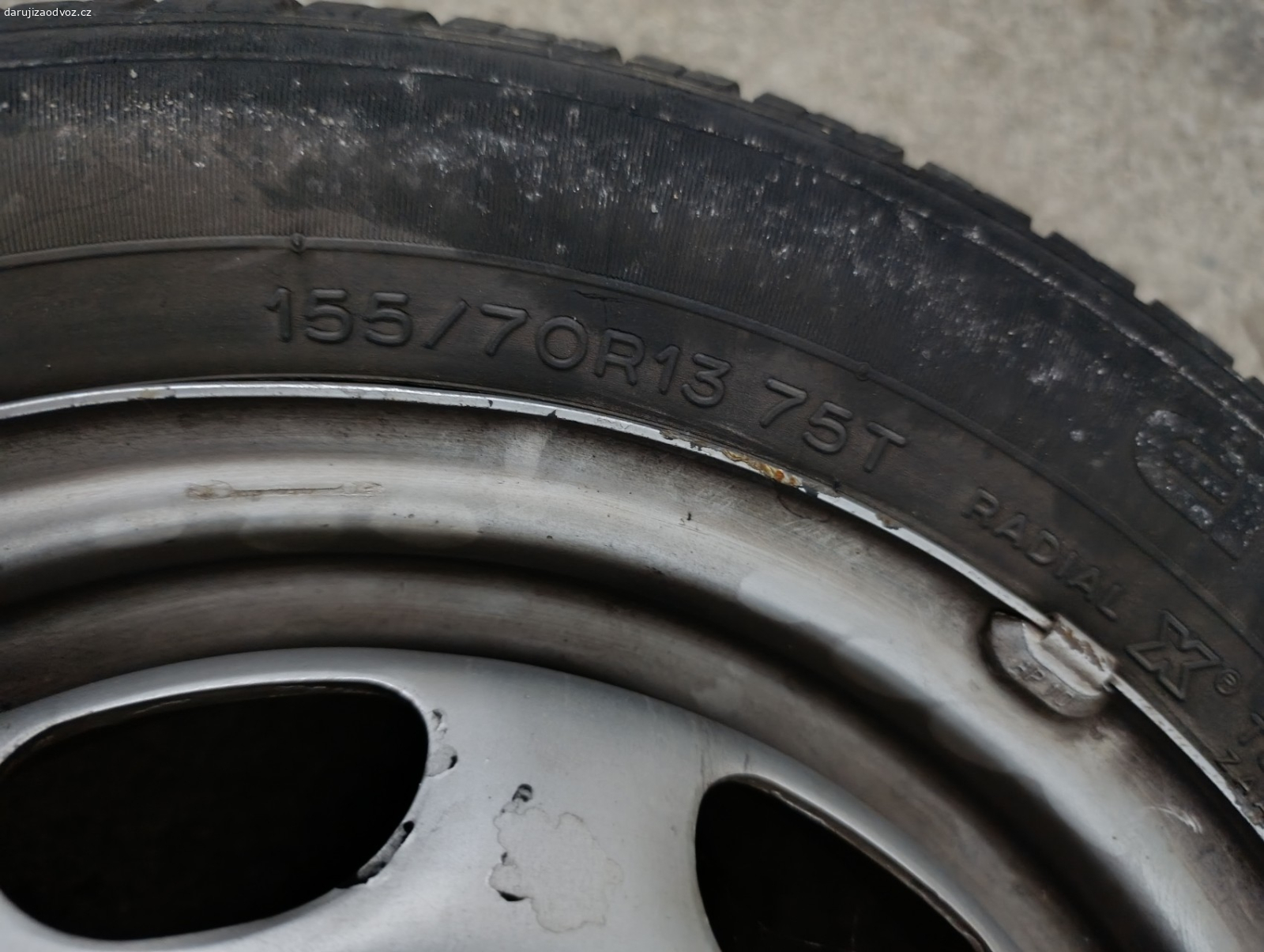 daruji pneu na rafku. daruji pneu na rafku . urgentní! volejte hned