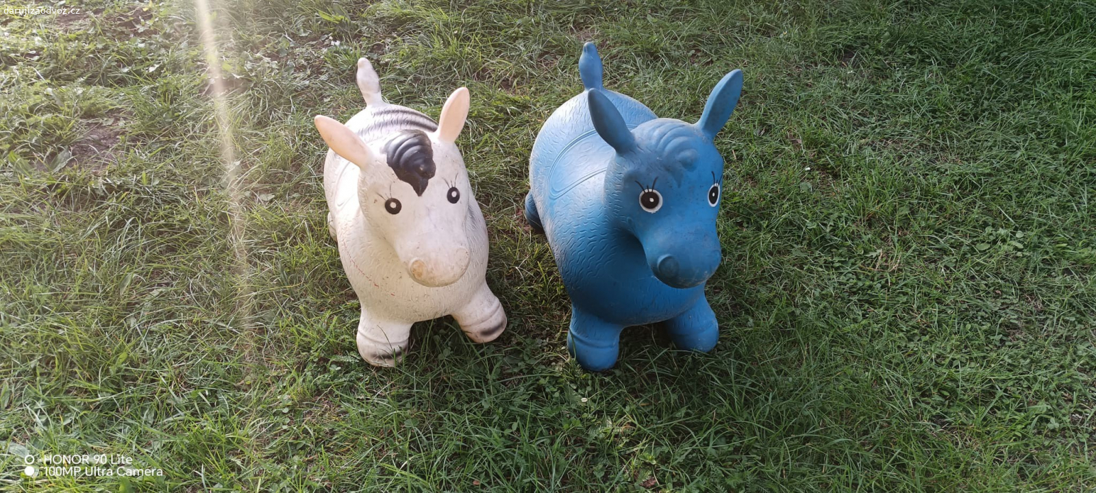 daruji po dětech ze zahrádky. zubní pasta Elmex potěší, ale není podmínkou...:-)