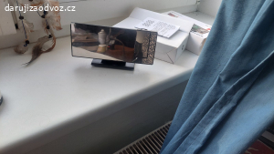 Daruji podsvícené digitální hodiny s teploměrem