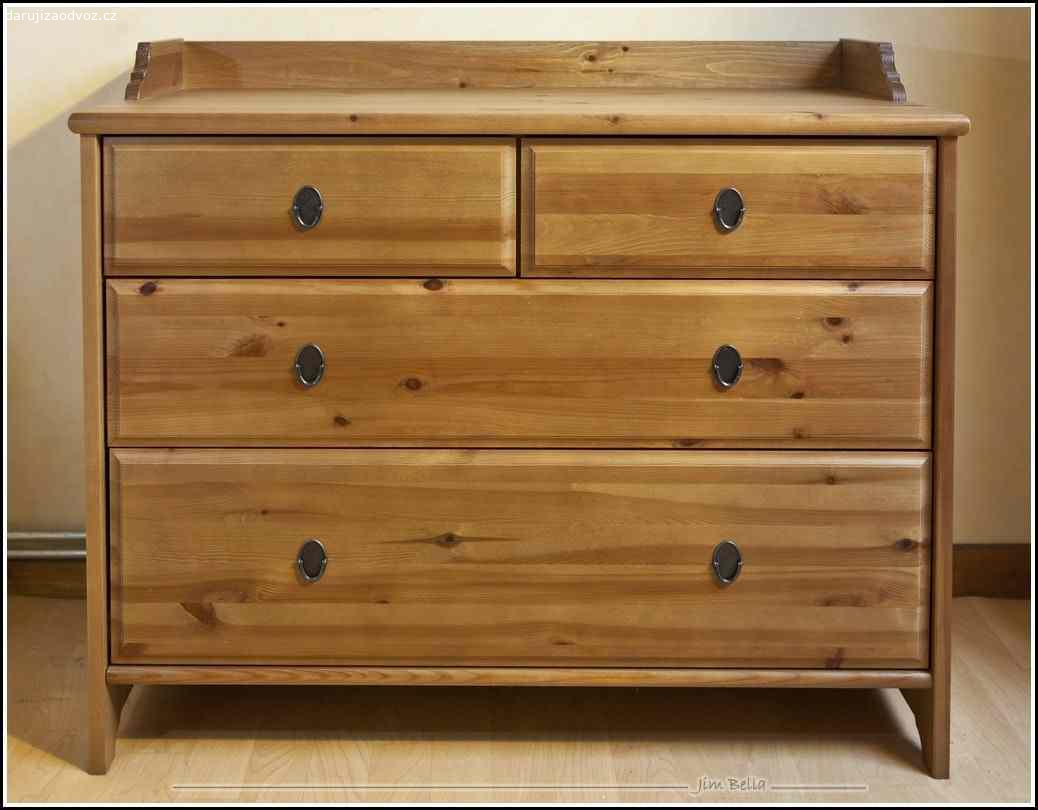 Daruji postel Ikea 90x200 + matrace. Rezervováno  postel a komoda 
Postel, jak na foto. Stav - používaná delší dobu. Matrace ve stejném stavu. S postelí je možné vzít si i komodu a koberec. Postel je rozebraná.