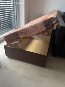 Daruji postel s úložným prostorem