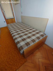Daruji postel s úložným prostorem.