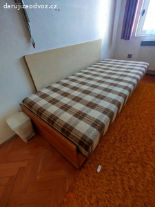 Daruji postel s úložným prostorem.