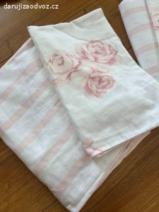 Daruji povlečení na dvojlůžko