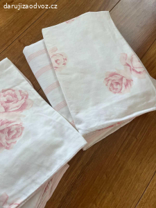 Daruji povlečení na dvojlůžko